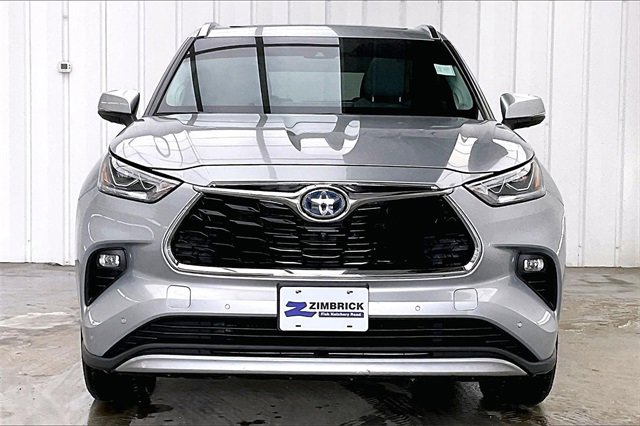 Used 2021 Toyota Highlander Platinum image 3