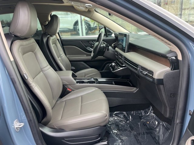 Used 2025 Lincoln Corsair Grand Touring w/ Equipment Group 301A image 21