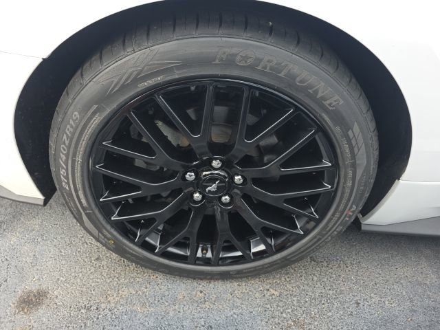 Used 2016 Ford Mustang GT Premium w/ Equipment Group 401A RWD image 22