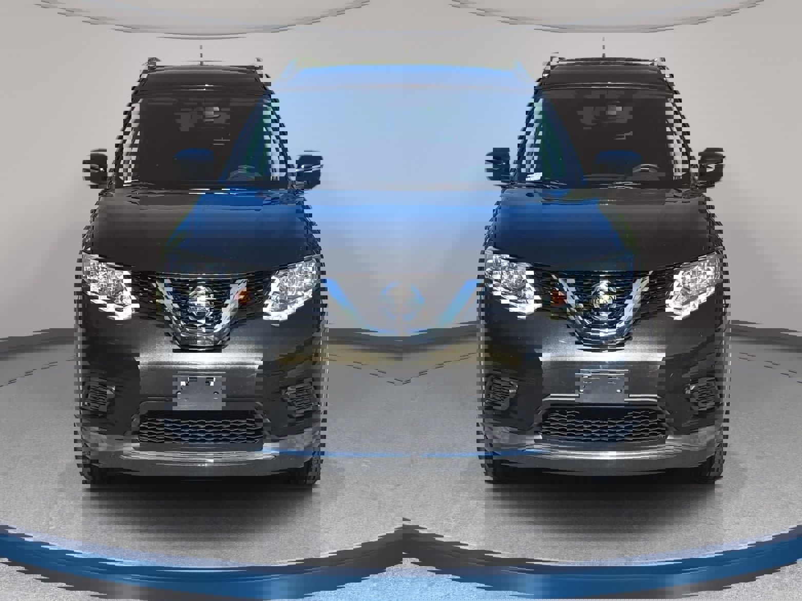 Used 2015 Nissan Rogue SV image 2