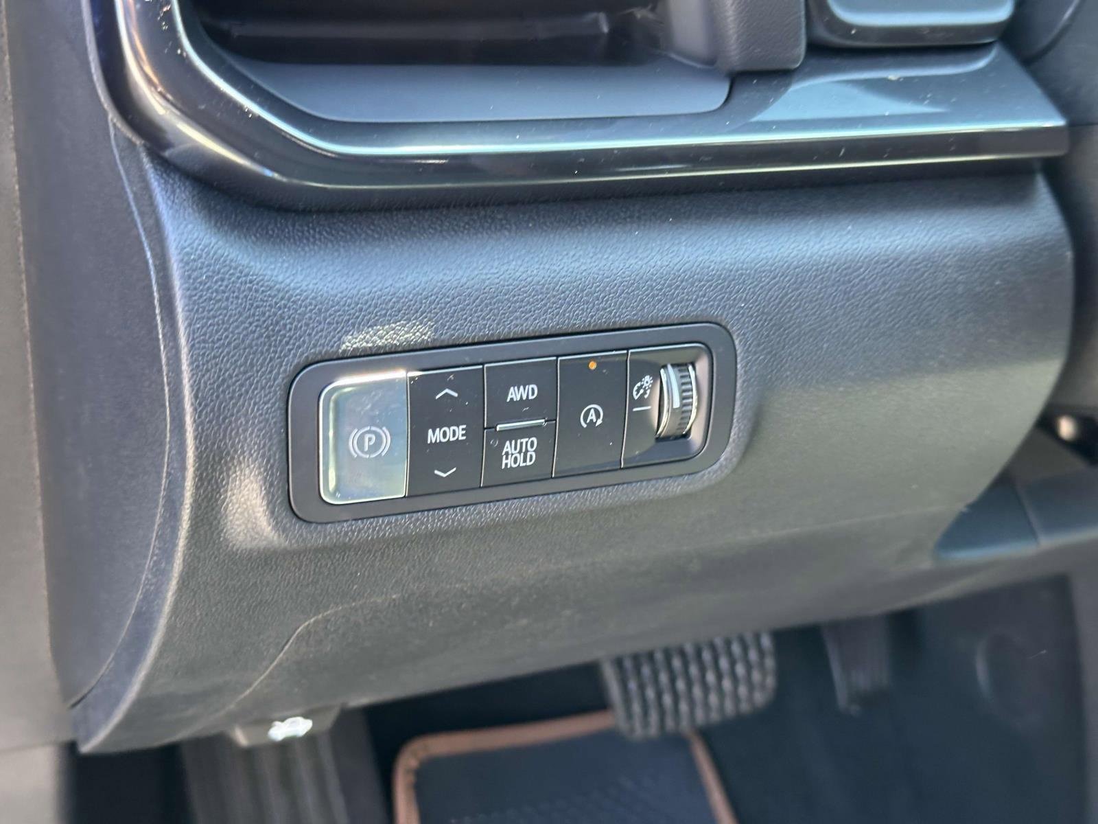 New 2026 GMC Terrain AT4 w/ Convenience Package III image 18