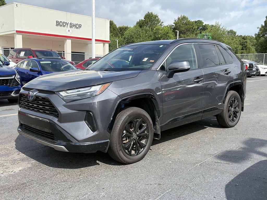 Used 2024 Toyota RAV4 SE AWD/4WD image 5