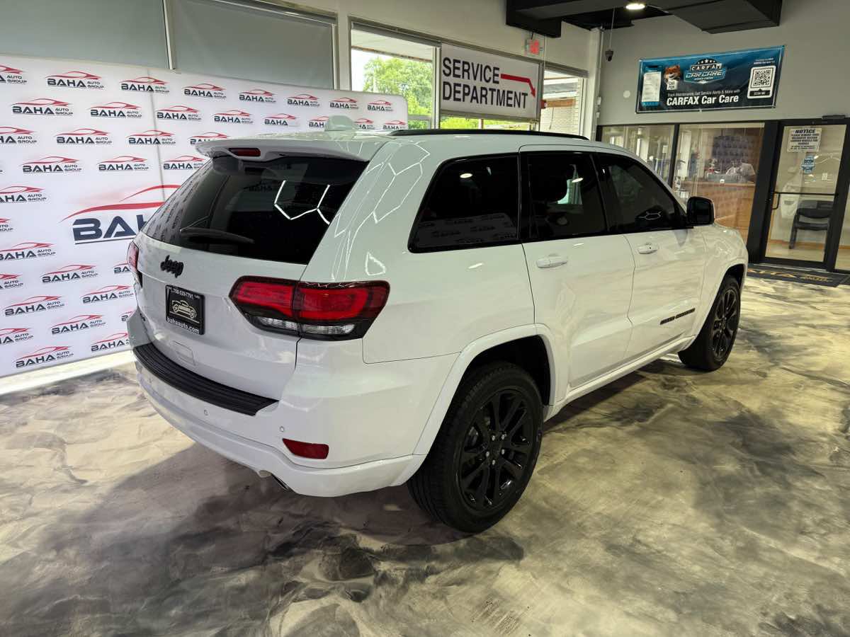 Used 2019 Jeep Grand Cherokee Altitude AWD/4WD image 7