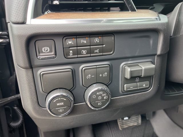 New 2026 Chevrolet Suburban High Country RWD image 21
