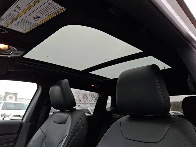 Certified 2022 Jeep Compass High Altitude AWD/4WD image 18