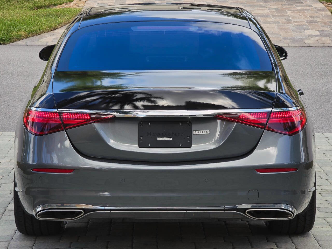 Used 2022 Mercedes-Benz S 580 4MATIC Sedan w/ Rear Seat Package image 38