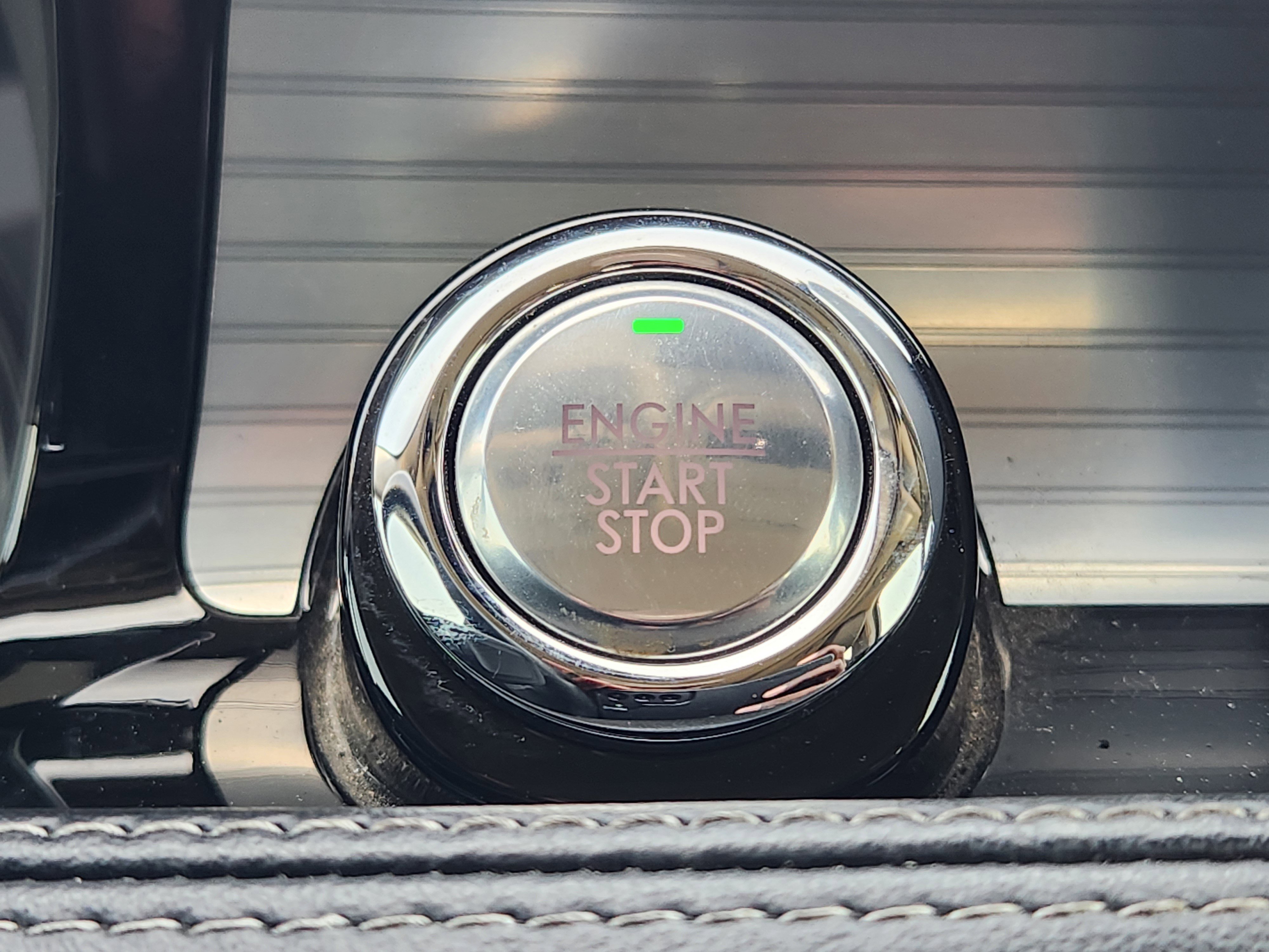 Used 2022 Lincoln Corsair AWD w/ Premium Package image 40