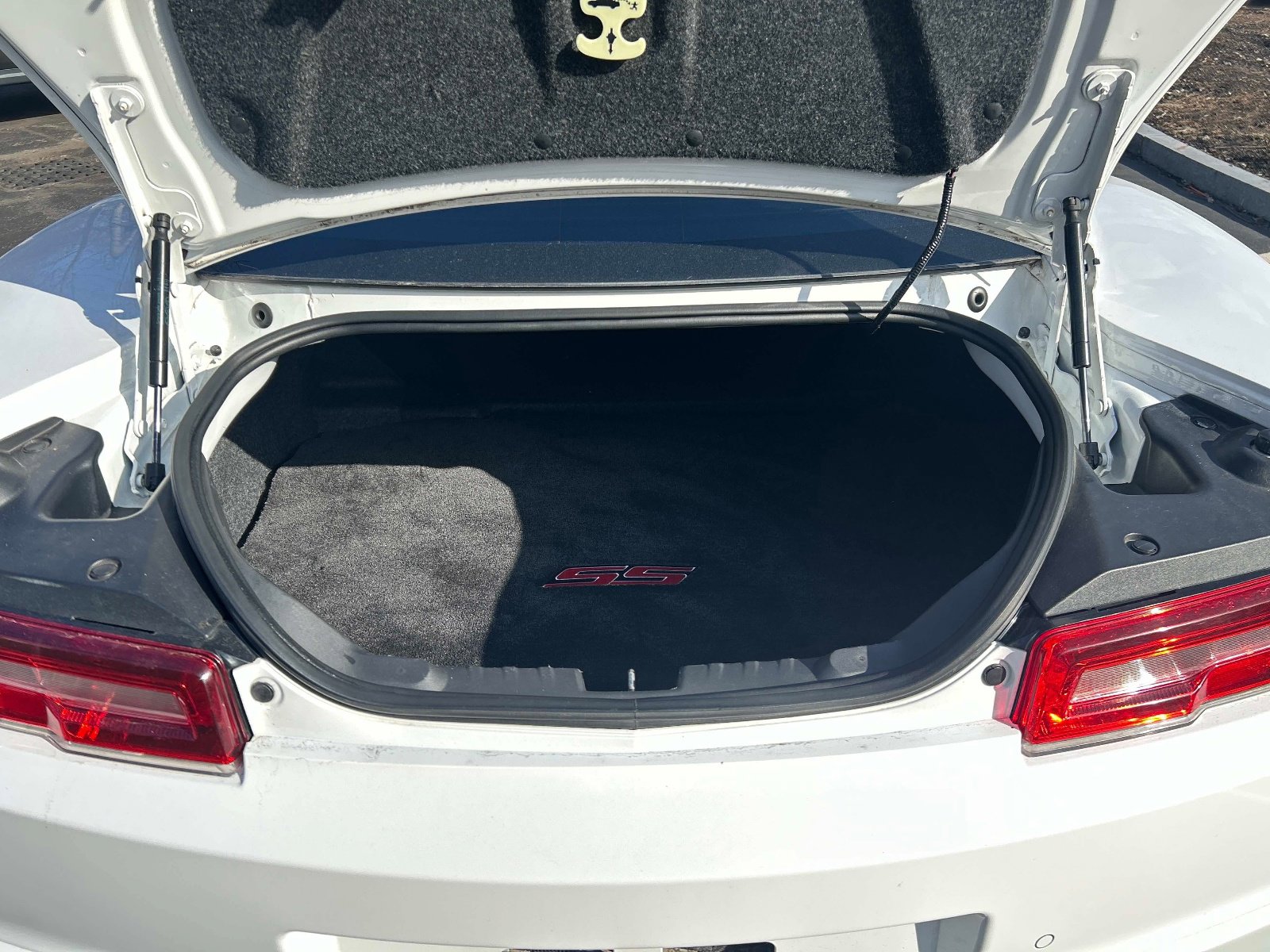 Used 2015 Chevrolet Camaro SS image 11