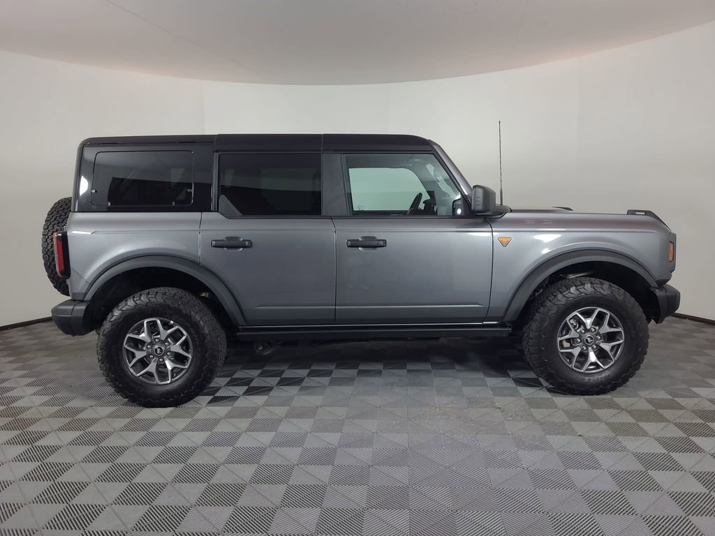 Used 2025 Ford Bronco Badlands AWD/4WD image 2