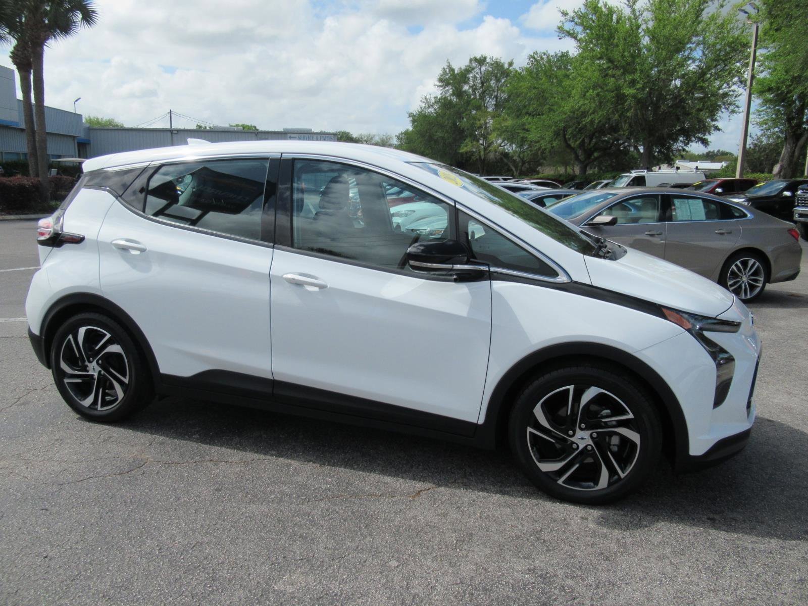 Used 2023 Chevrolet Bolt LT w/ Infotainment Package image 4