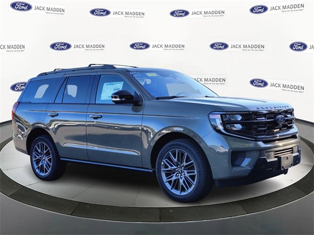 New 2025 Ford Expedition Platinum w/ Stealth Performance Package image 7
