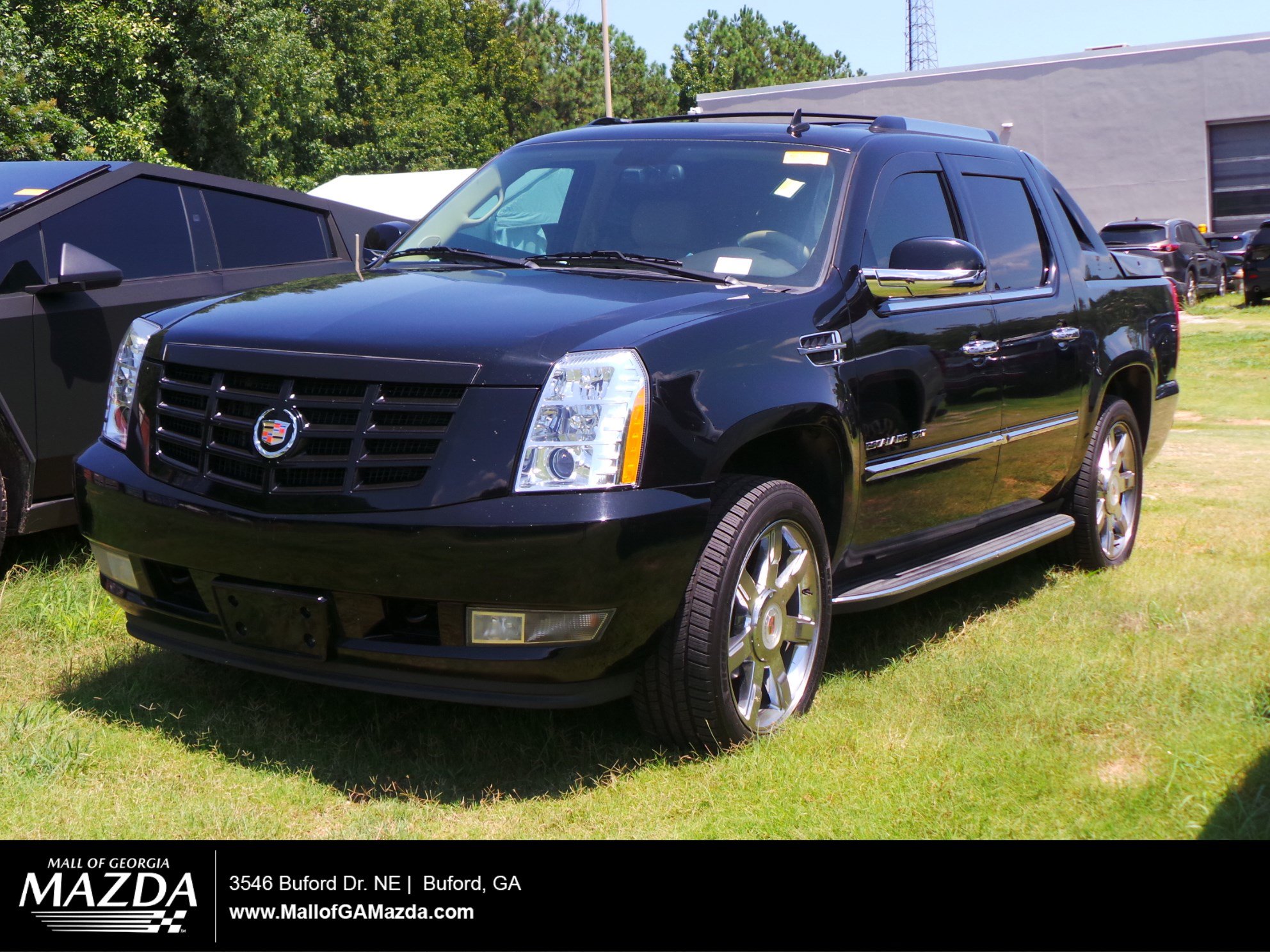 Used 2013 Cadillac Escalade EXT Luxury AWD/4WD image 1