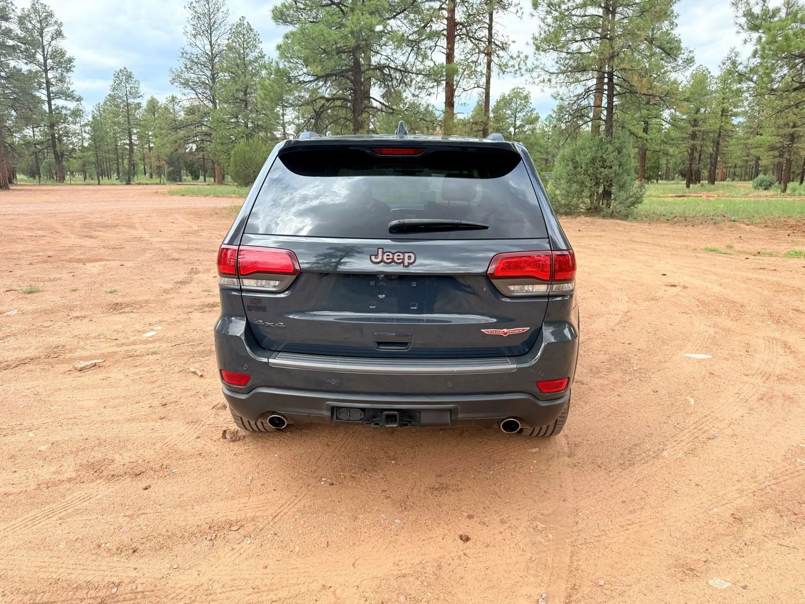 Used 2017 Jeep Grand Cherokee Trailhawk image 4