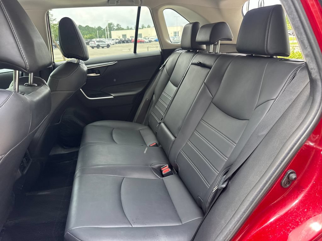 Used 2019 Toyota RAV4 XLE Premium AWD/4WD image 28