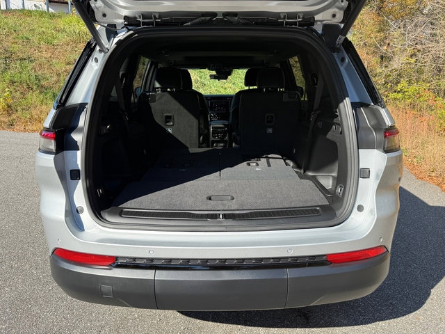 New 2025 Jeep Grand Cherokee L Altitude AWD/4WD image 19