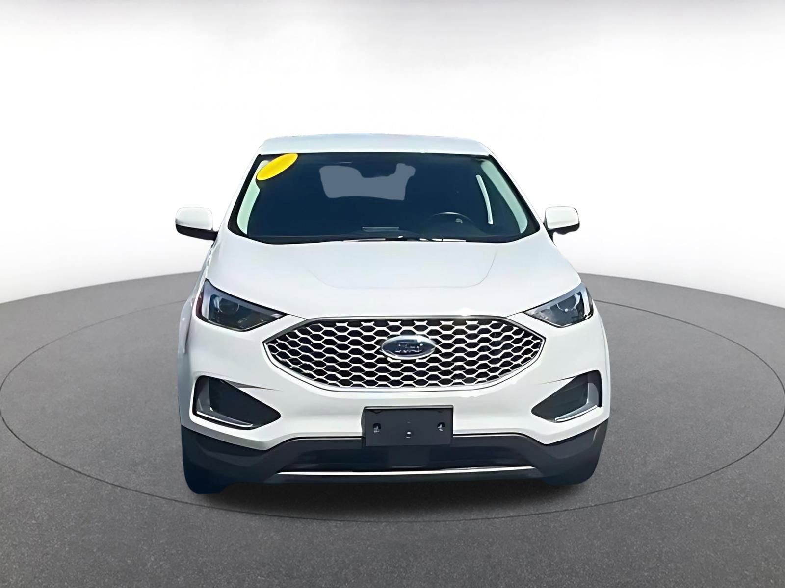 Used 2024 Ford Edge SEL image 4