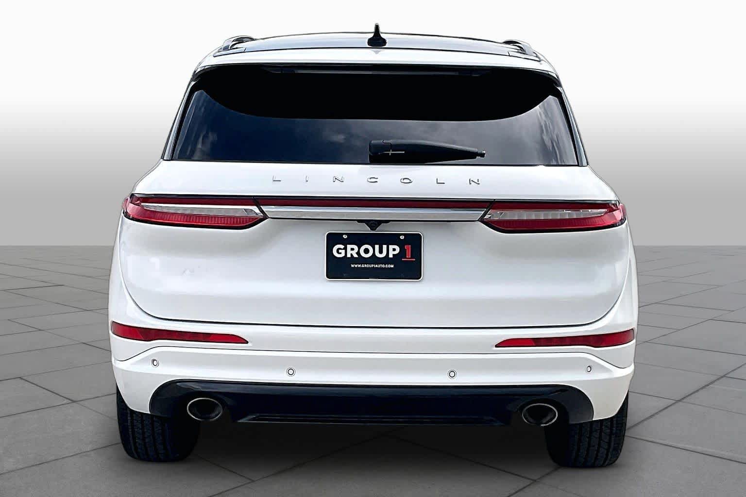 Used 2023 Lincoln Corsair Reserve w/ Equipment Group 201A FWD image 5
