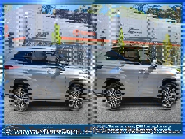 Used 2023 Toyota Highlander Platinum image 5