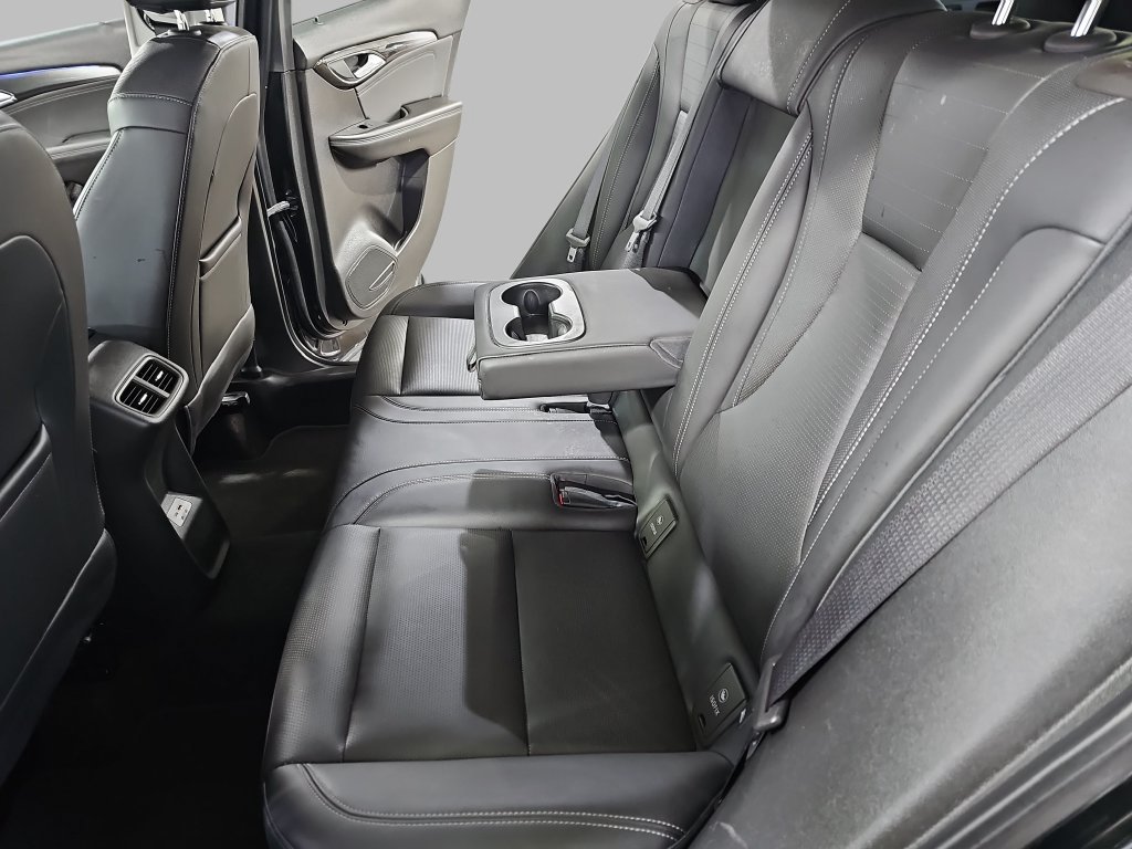 Used 2024 Buick Envision Preferred AWD/4WD image 17