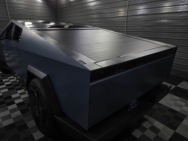 Used 2024 Tesla Cybertruck AWD Crew Cab image 14