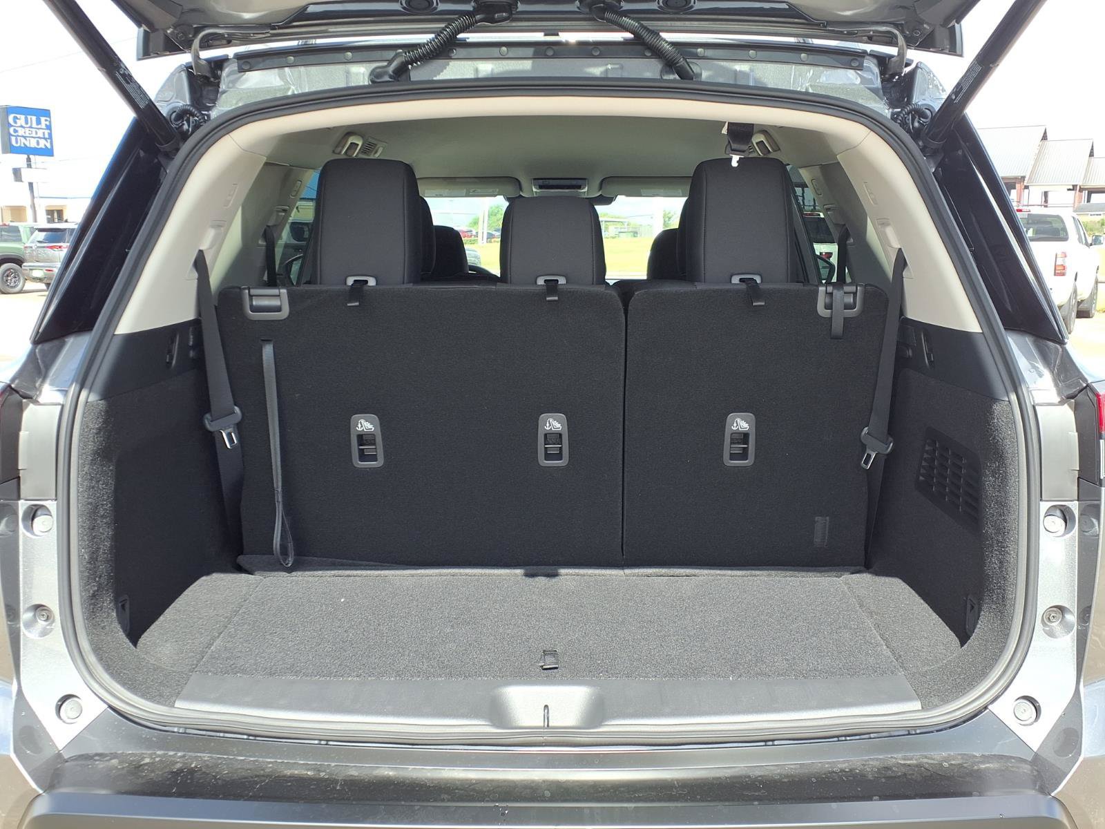 New 2026 Nissan Pathfinder SV FWD image 12