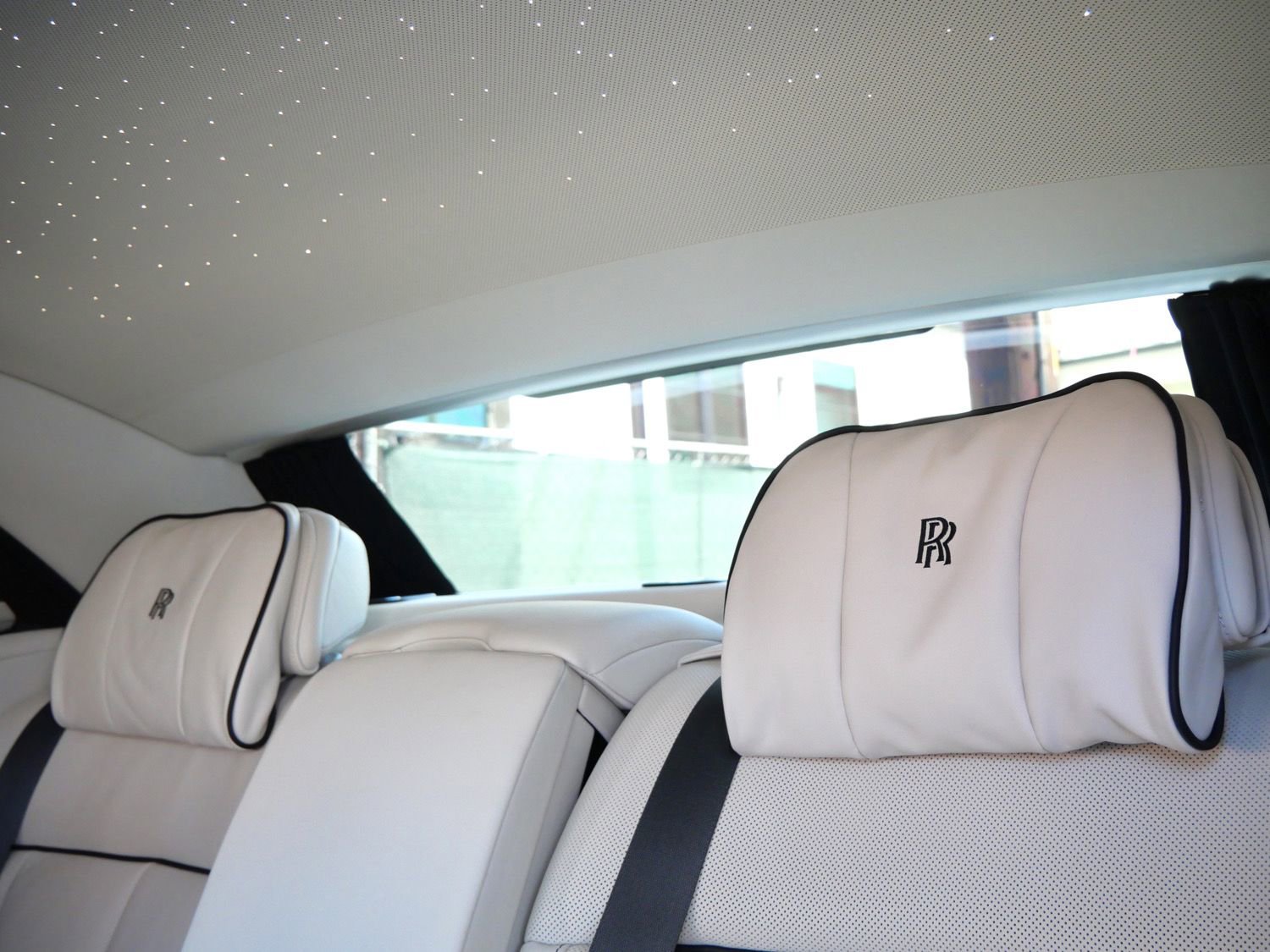 Used 2024 Rolls-Royce Phantom Extended Wheelbase w/ The Phantom Package RWD image 35