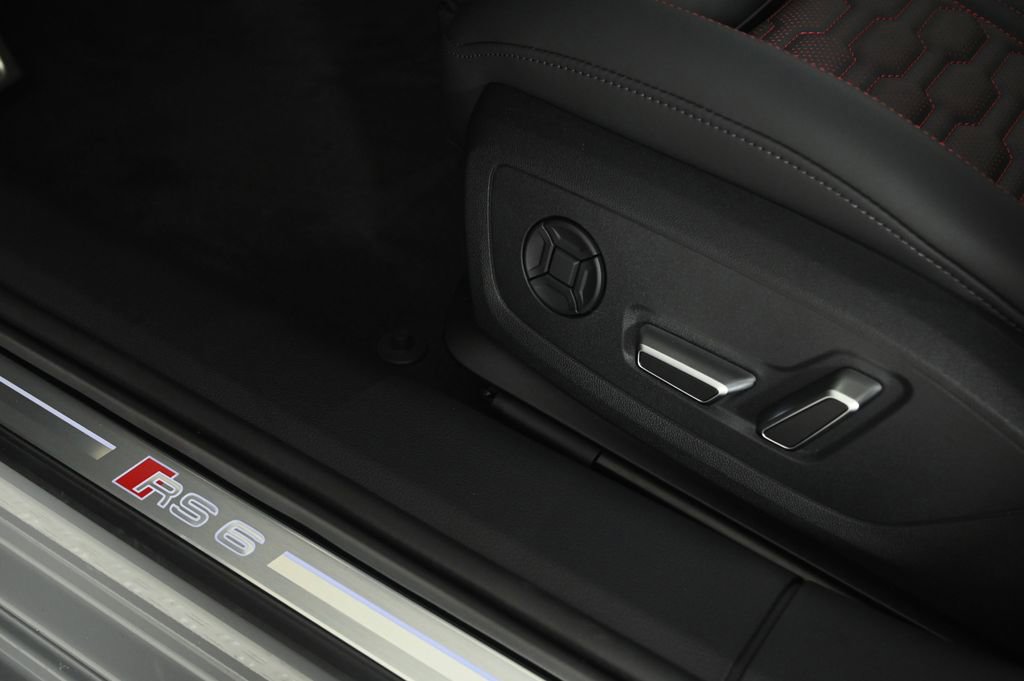 New 2026 Audi RS 6 performance image 18