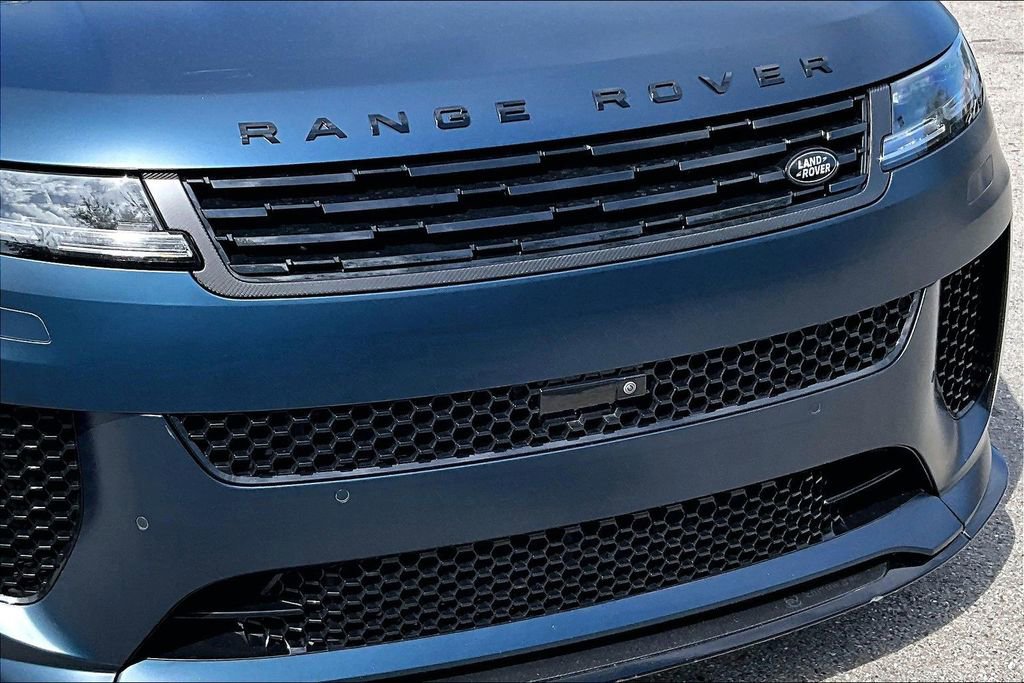 Used 2025 Land Rover Range Rover Sport SV Edition Two image 11