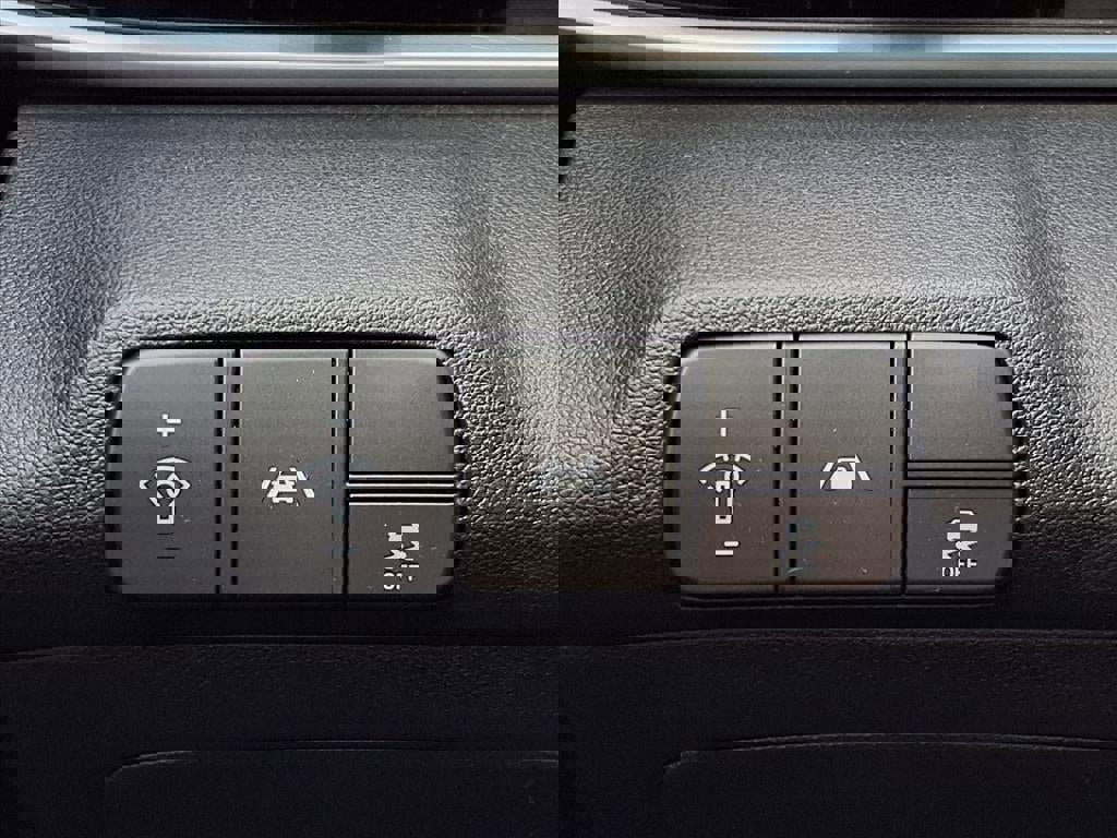 Used 2021 Hyundai Elantra SEL w/ Convenience Package image 22