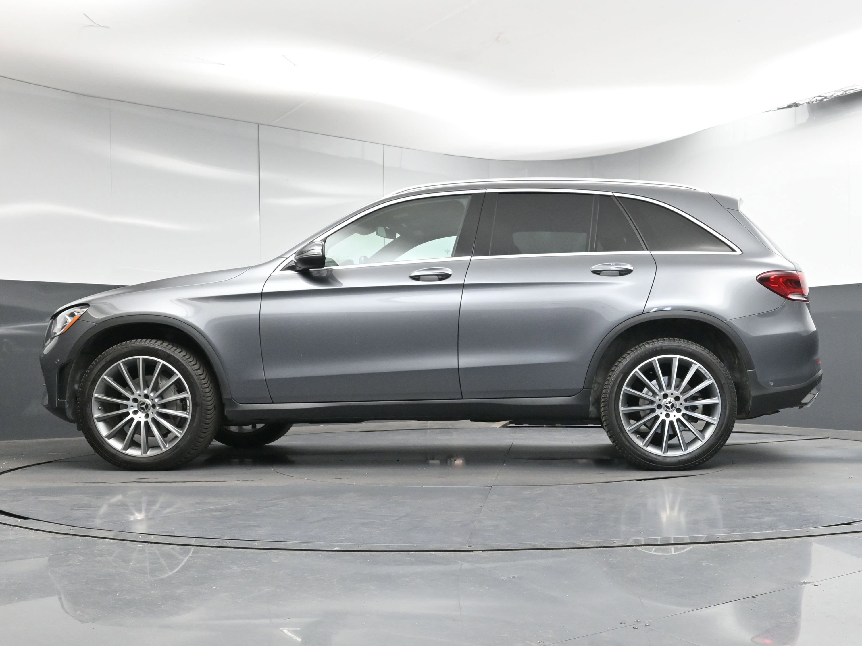 Used 2021 Mercedes-Benz GLC 300 4MATIC image 27