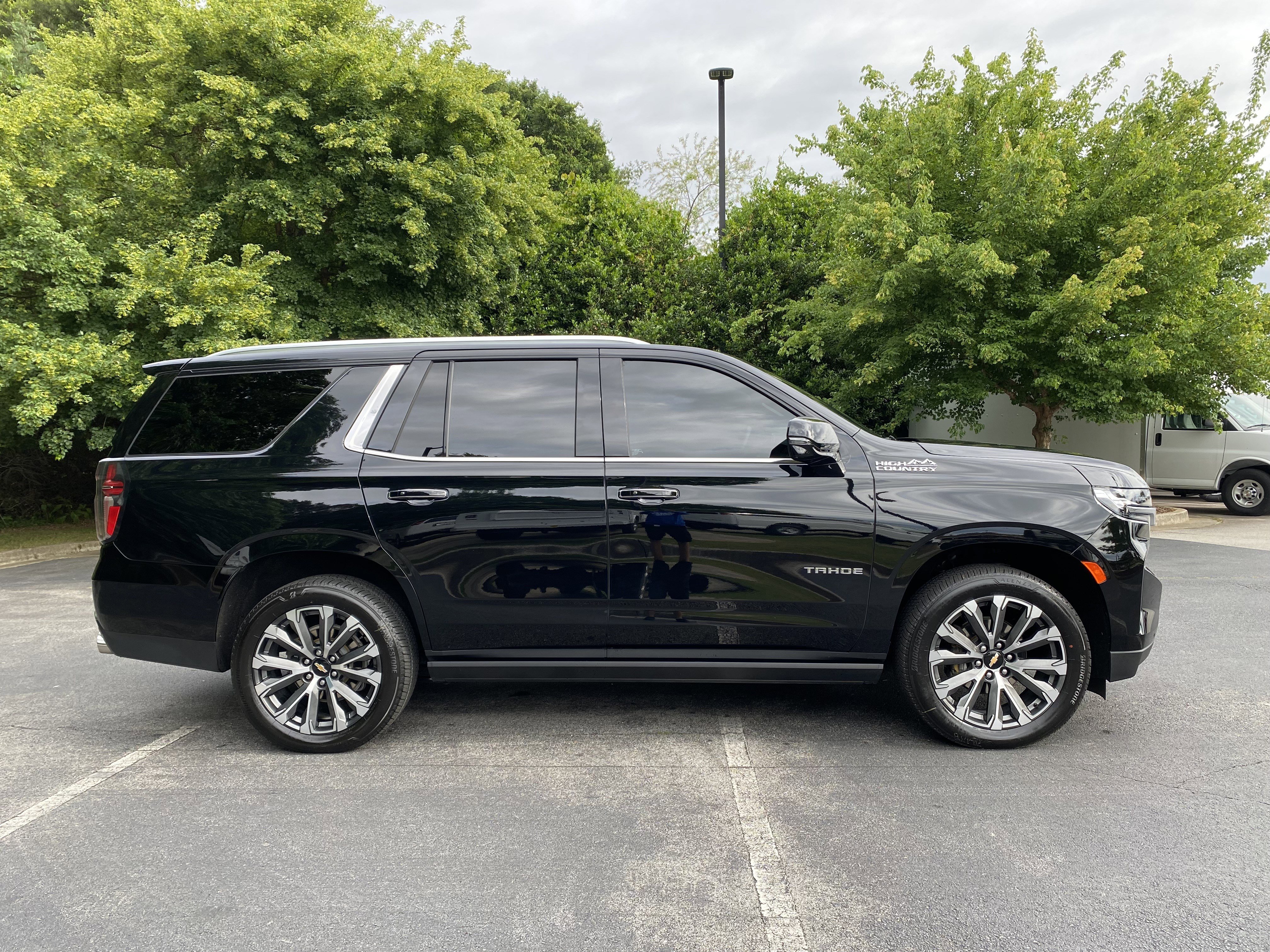 Used 2024 Chevrolet Tahoe High Country AWD/4WD image 10