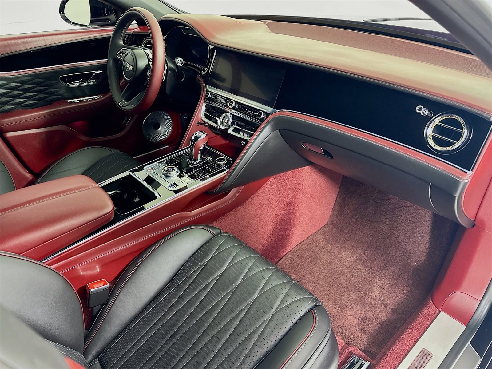 Certified 2022 Bentley Flying Spur W12 image 2