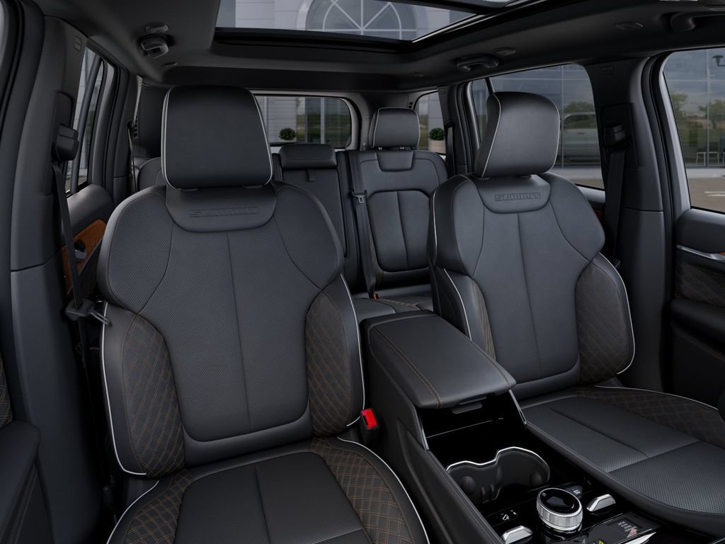 New 2026 Jeep Grand Cherokee Summit w/ Obsidian Package AWD/4WD image 19