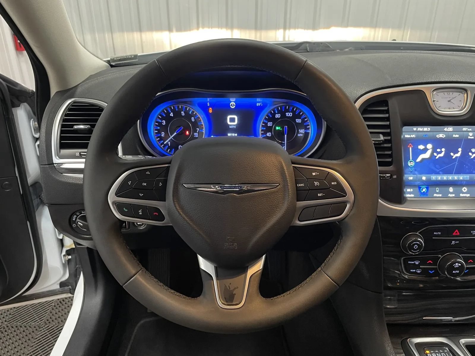 Used 2022 Chrysler 300 Touring AWD/4WD image 19