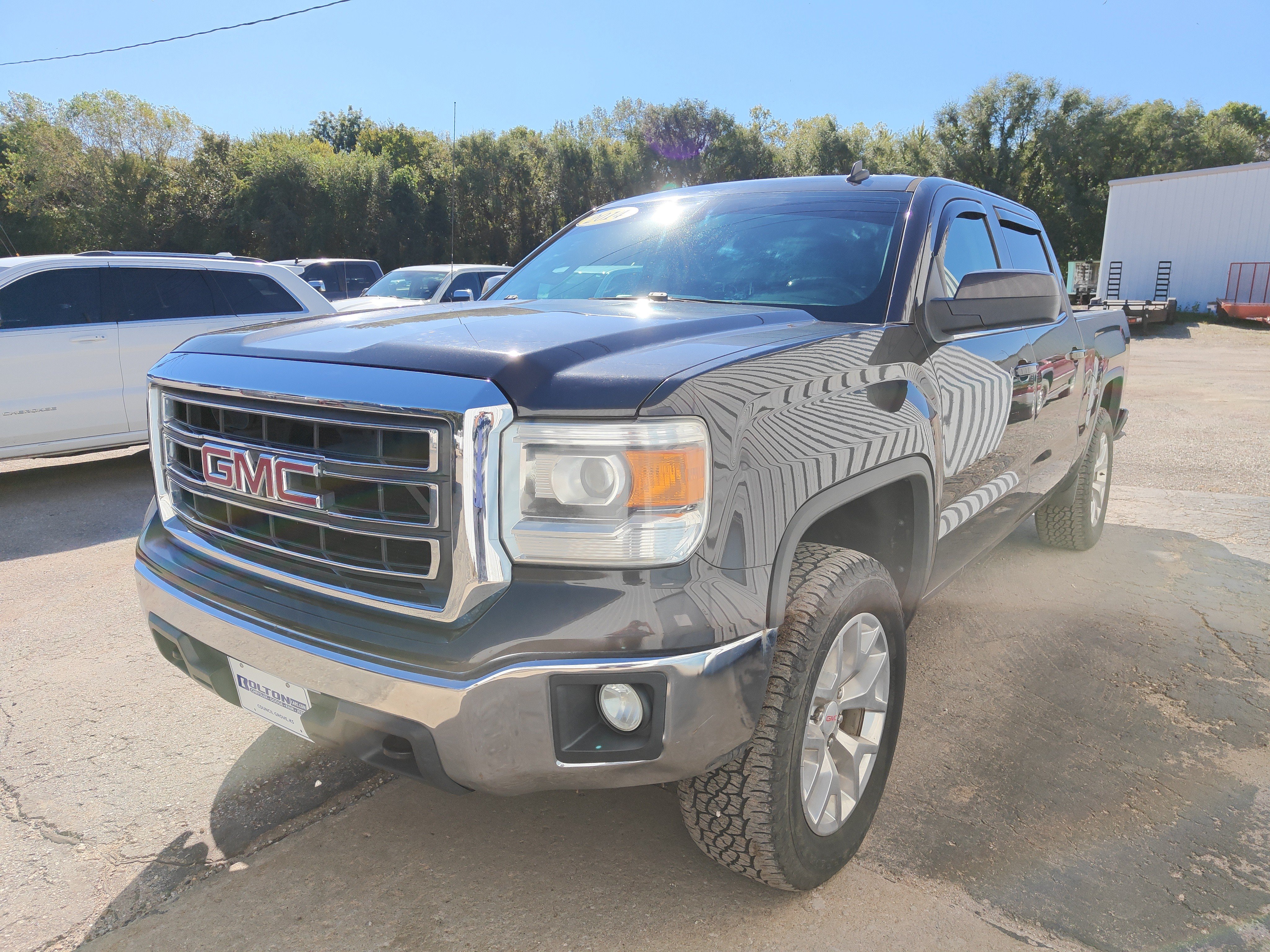 Used 2014 GMC Sierra 1500 SLE w/ SLE Value Package AWD/4WD image 8