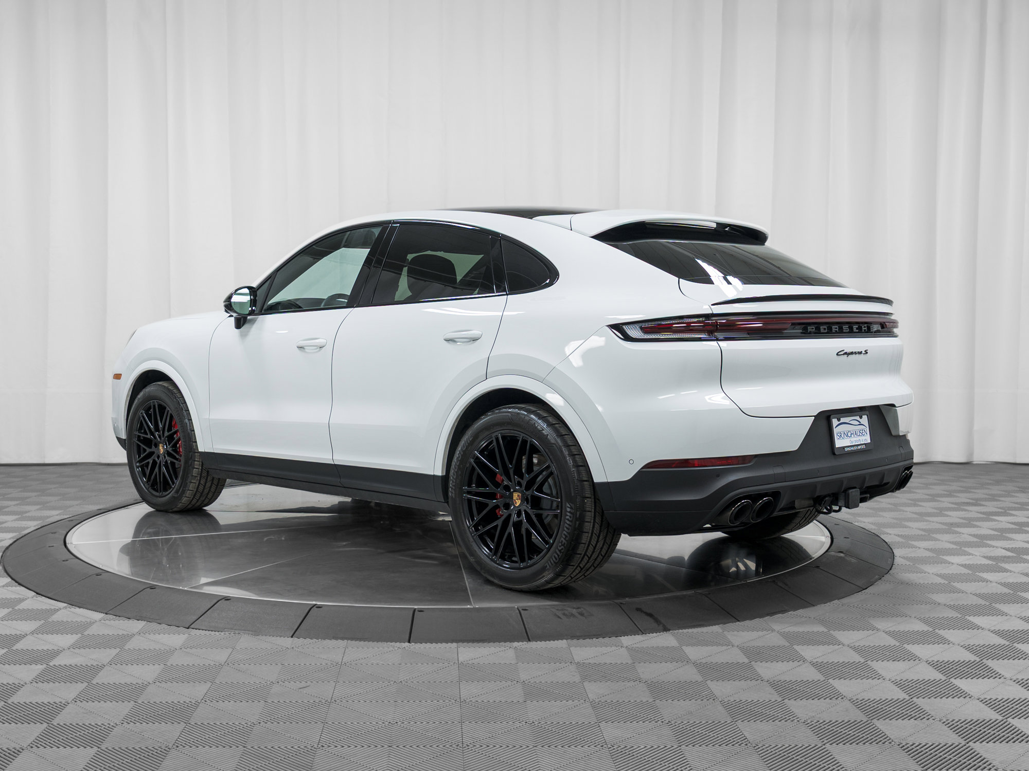 Used 2025 Porsche Cayenne S image 3