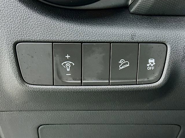 Used 2023 Hyundai Kona SEL AWD/4WD image 10