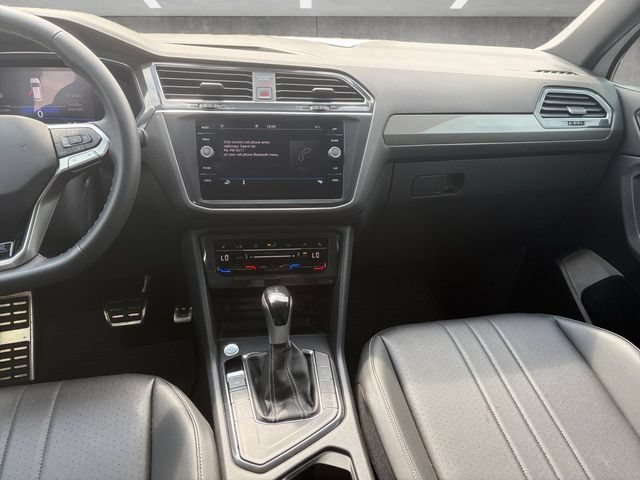 Used 2023 Volkswagen Tiguan SE R-Line FWD image 3