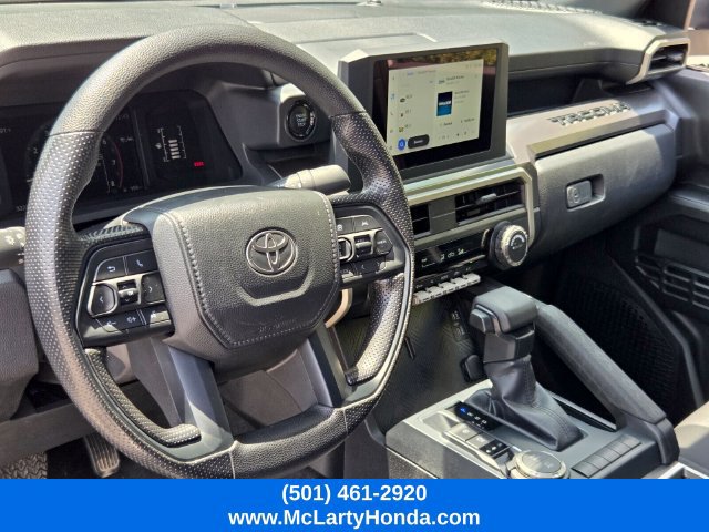 Used 2025 Toyota Tacoma SR5 AWD/4WD image 10
