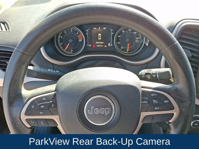 Used 2016 Jeep Cherokee Sport AWD/4WD image 4