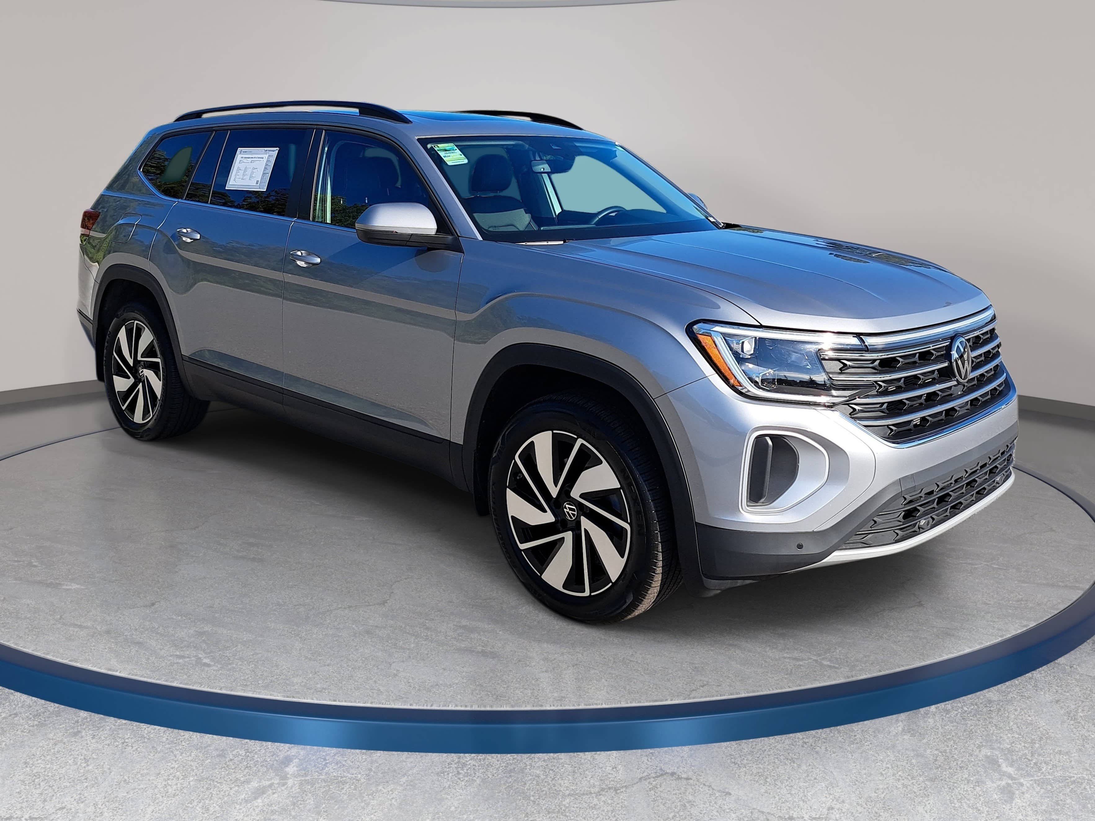 Certified 2026 Volkswagen Atlas SE FWD image 3