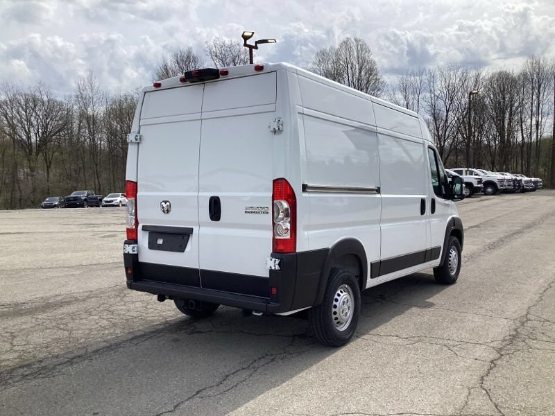 New 2026 RAM ProMaster 2500 w/ Convenience Group FWD image 7