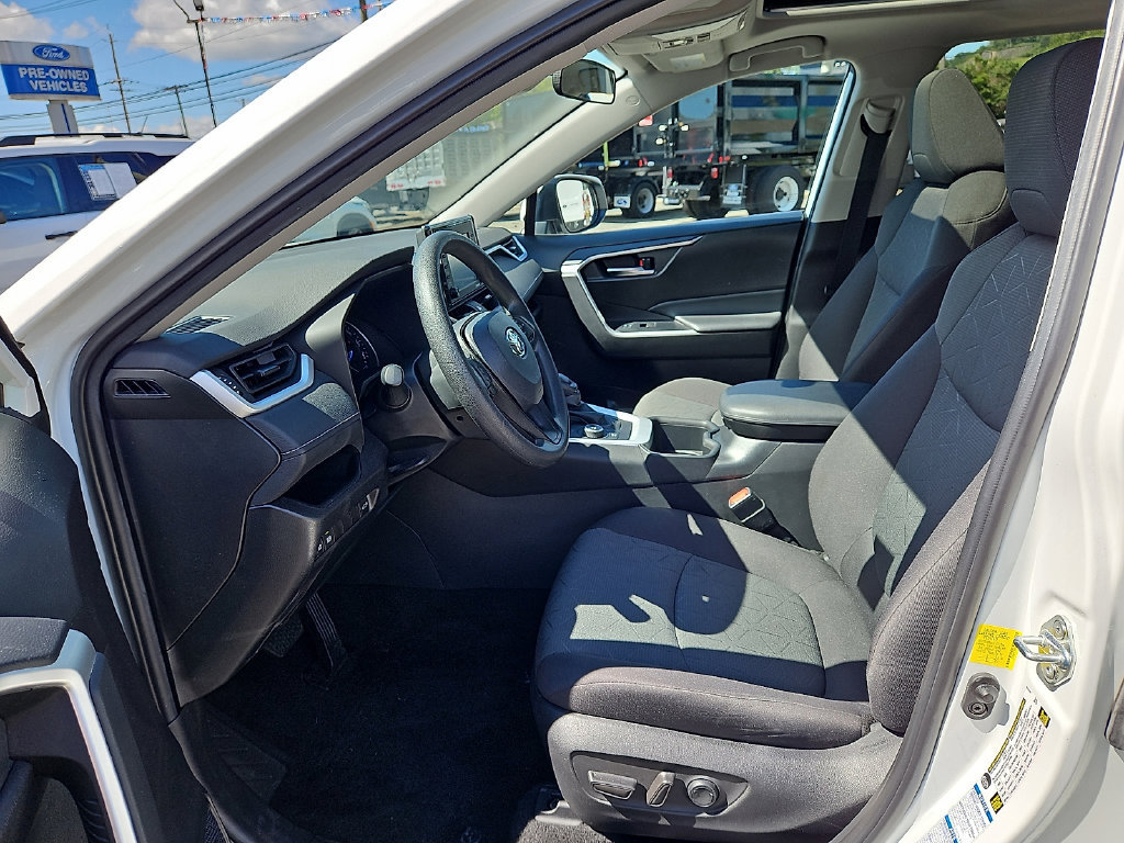 Used 2022 Toyota RAV4 XLE w/ Convenience Package AWD/4WD image 14