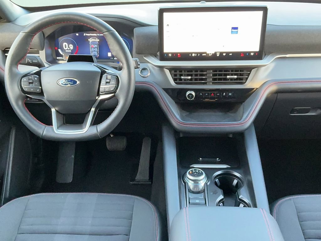 Used 2025 Ford Explorer ST-Line image 14