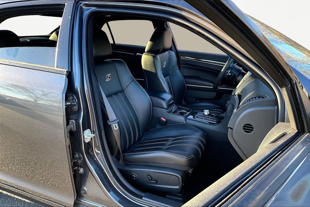 Used 2023 Chrysler 300 S image 20