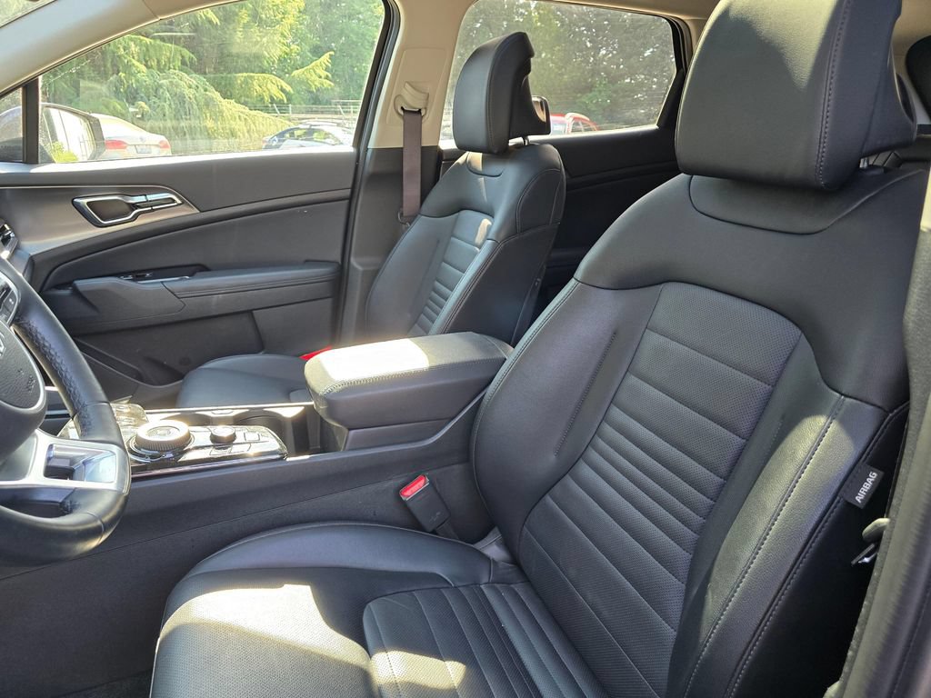 Certified 2025 Kia Sportage SX Prestige AWD/4WD image 12