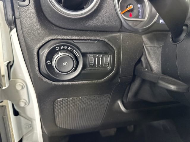 Used 2019 Jeep Wrangler Unlimited Sahara w/ Uconnect 4C Nav & Sound Group image 20