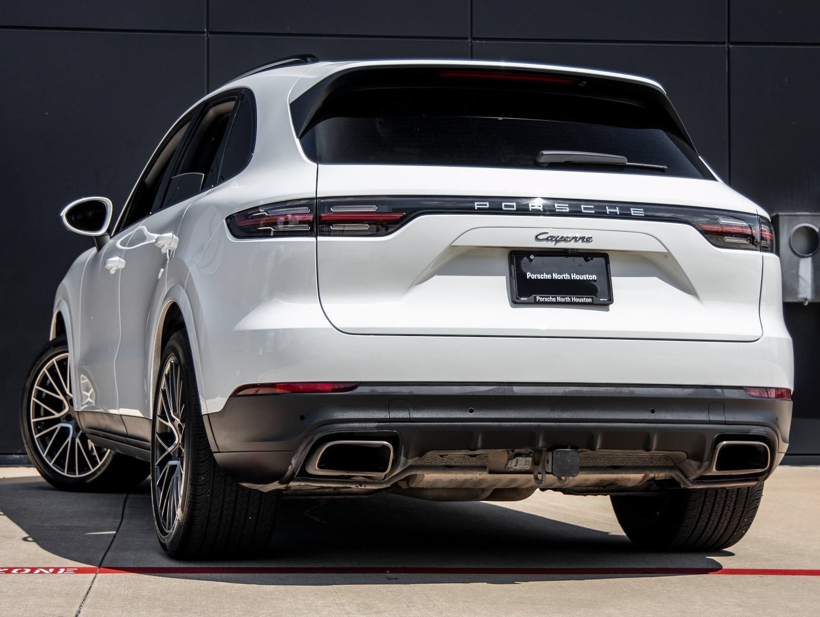 Certified 2023 Porsche Cayenne AWD/4WD image 3