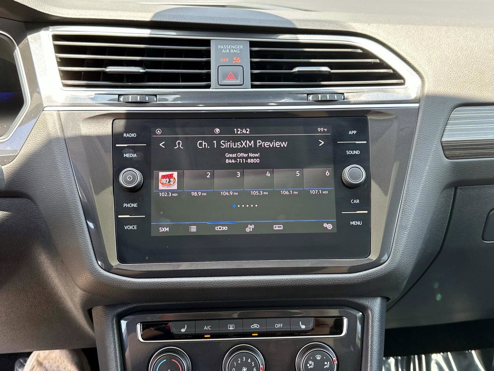 Used 2024 Volkswagen Tiguan Wolfsburg Edition image 20