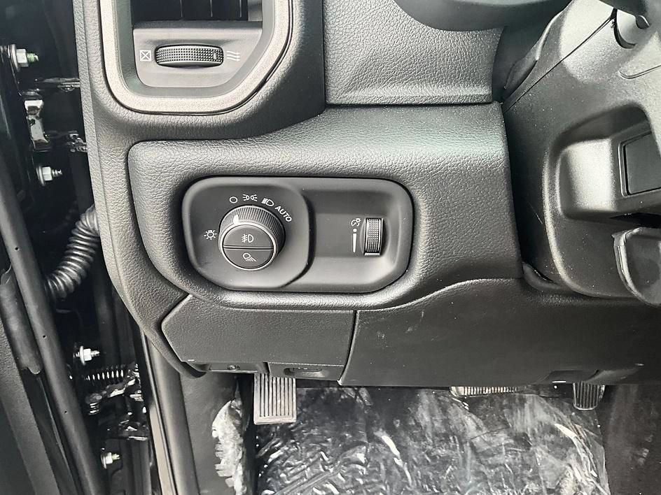 New 2026 RAM 2500 Warlock AWD/4WD image 16